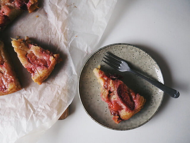 Upside down plum and olive oil cake recipe