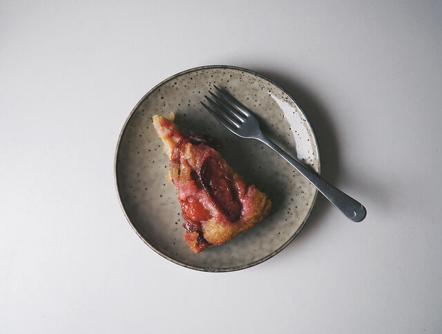 Upside down plum and olive oil cake recipe