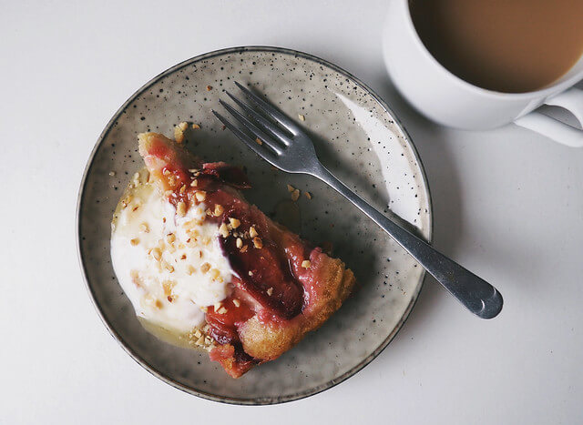 Upside down plum and olive oil cake recipe