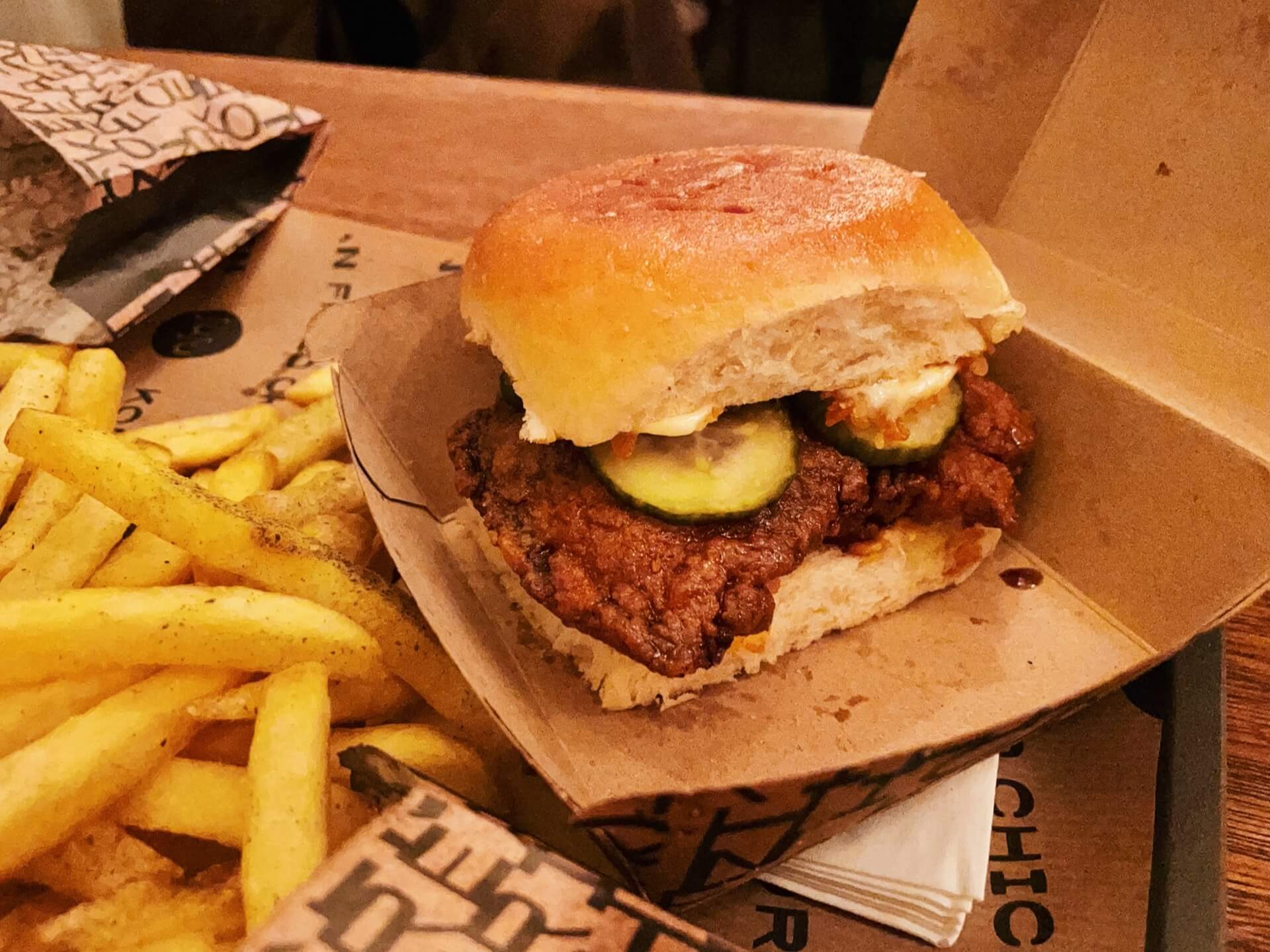 Close up of the fried chicken sandwich at Juju Copenhagen